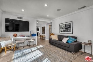 Building Photo - 751 Westholme Ave