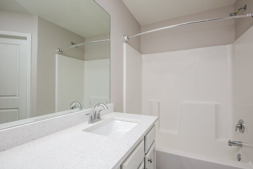 Building Photo - 643 Nonsuch Way