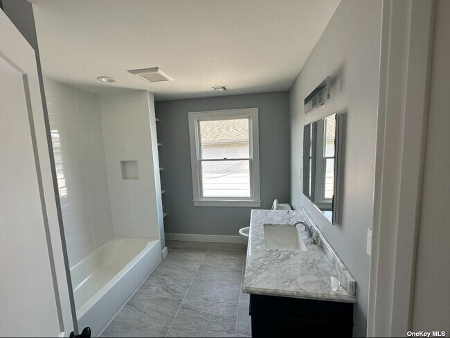 Building Photo - 211 Nassau Blvd