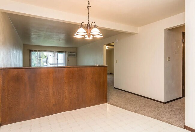 Building Photo - Oakridge Apartments