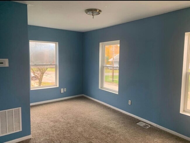 Building Photo - 145 Harris Rd