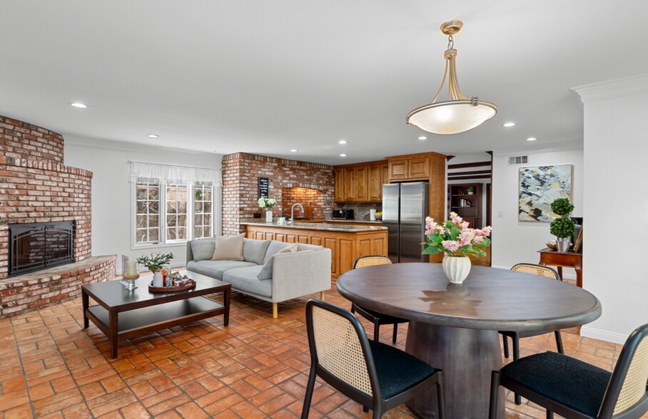 Building Photo - 16842 Harkness Cir