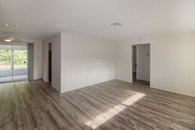 Building Photo - Venice East Annual House for Rent