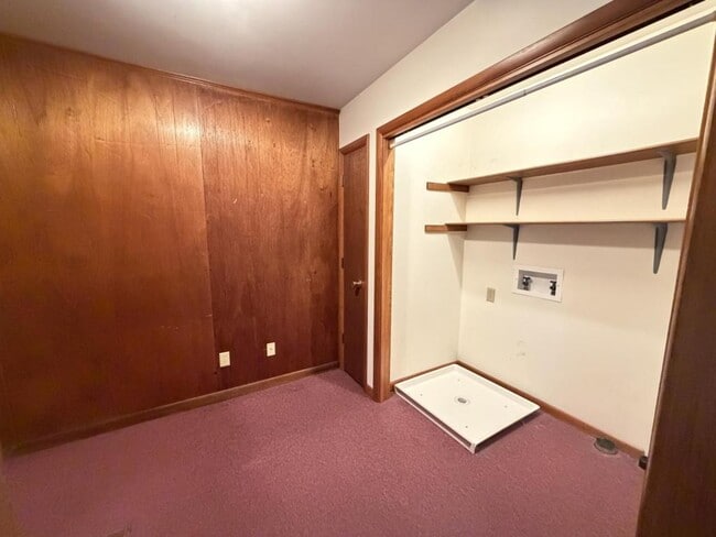 Building Photo - 201 S 1st St