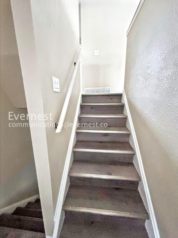 Building Photo - 13773 E 32nd Pl