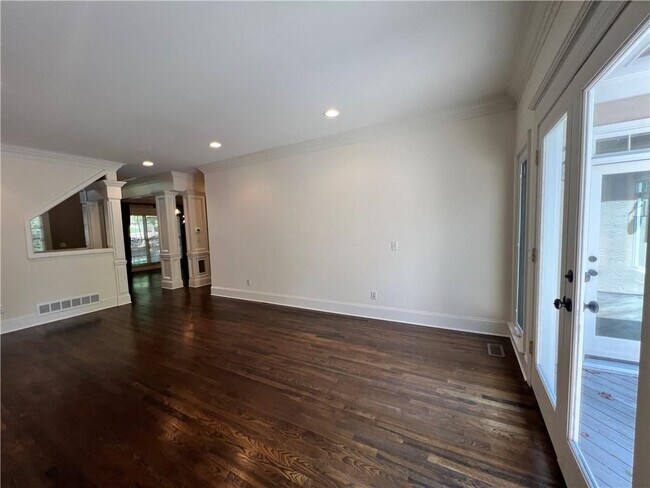 Building Photo - 5630 Sandown Way