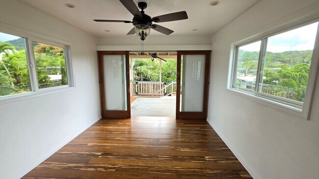 Building Photo - Unique Property with a tranquil feel!