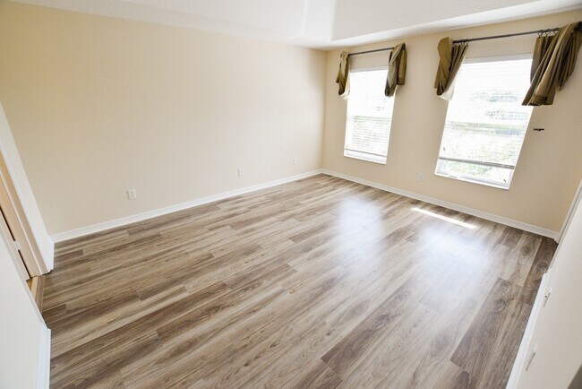 Building Photo - 1224 Travertine Terrace