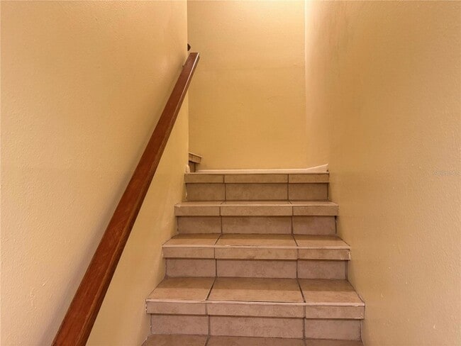 Building Photo - 215 Amherst Ave