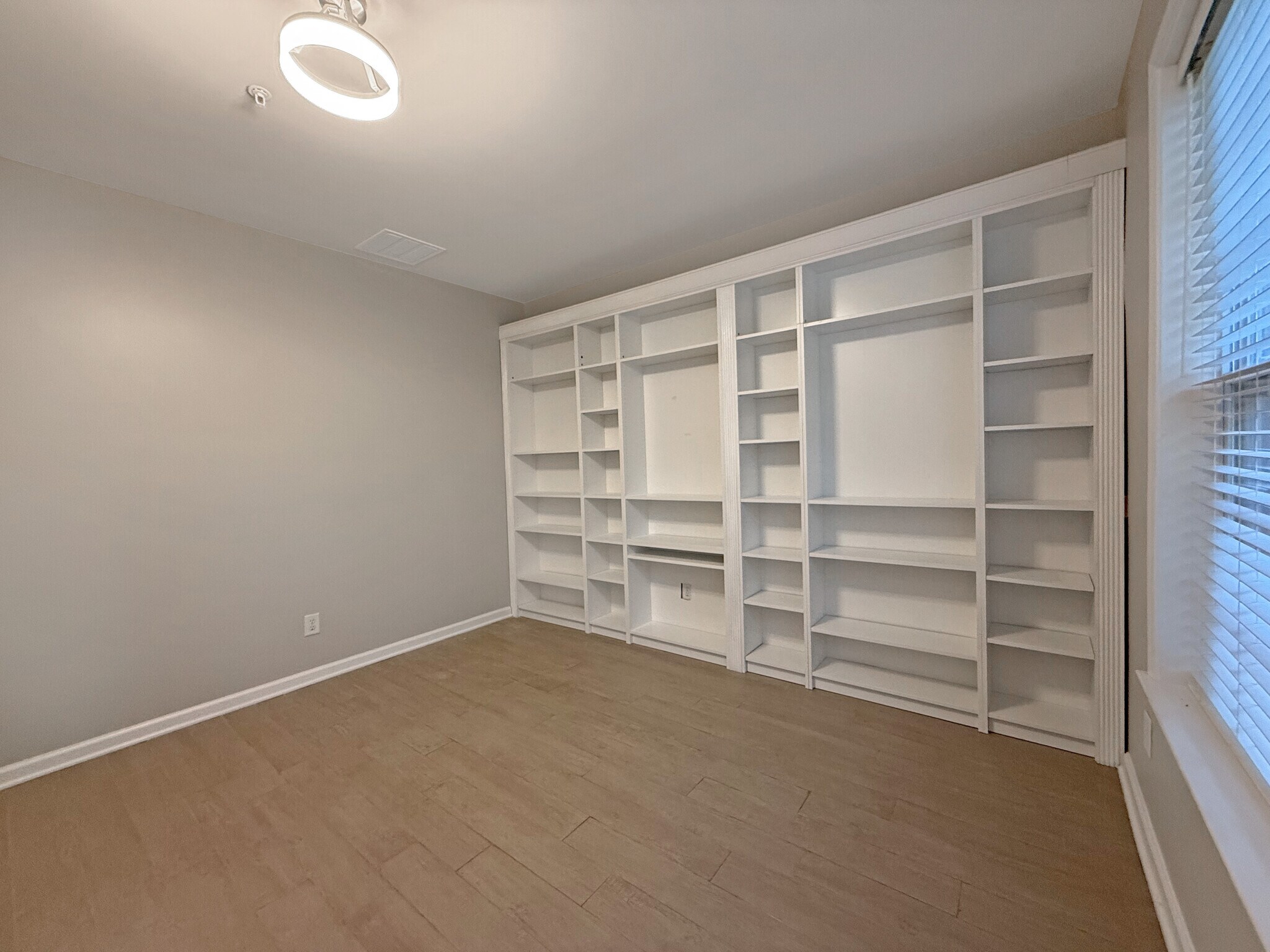 Building Photo - 11263 Musette Cir
