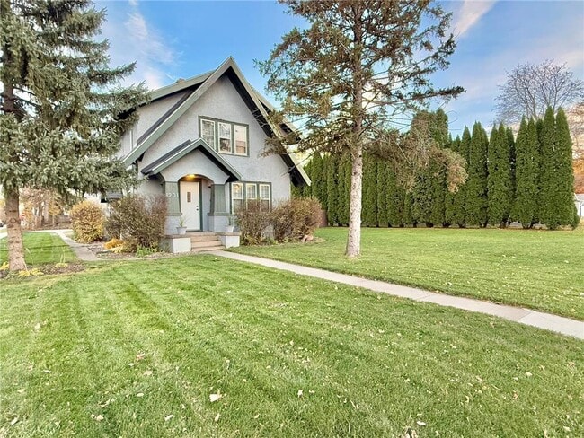 Building Photo - 1201 6th St SW