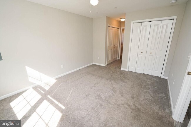 Building Photo - 2005 S Old Mill Dr