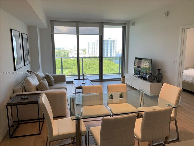 Building Photo - 16385 Biscayne Blvd