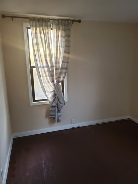 bdrm - 8310 37th Ave S