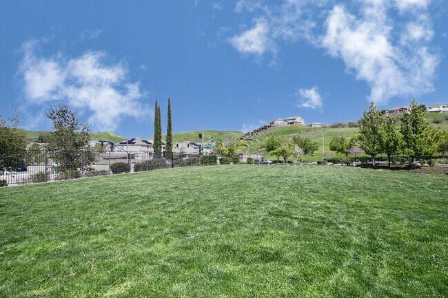 Building Photo - 3655 Branding Iron Pl