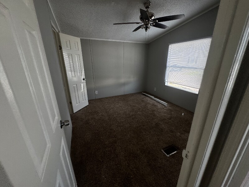 Building Photo - 141 Fox Meadow Dr
