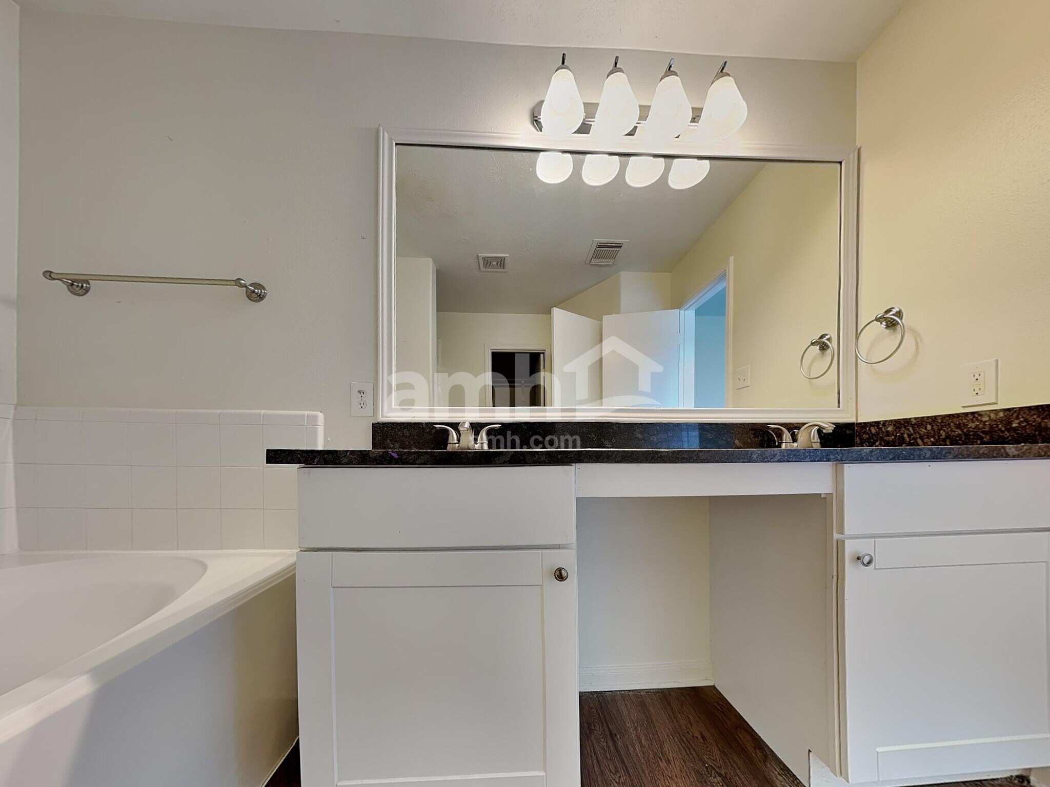 Building Photo - 2543 Fox River Ln