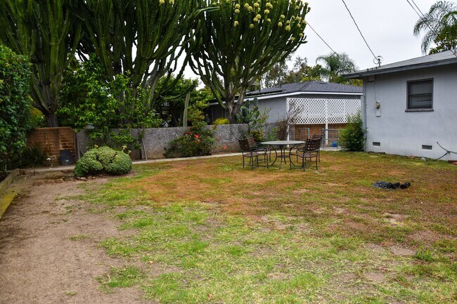 Building Photo - Steps to Chapman College