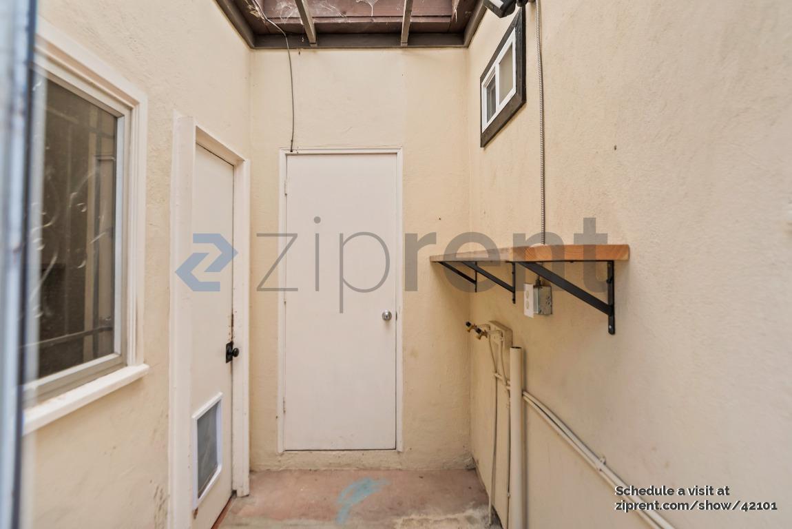 Building Photo - 958 Collier Dr