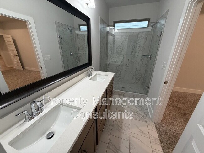Building Photo - 14872 Demarie Ln