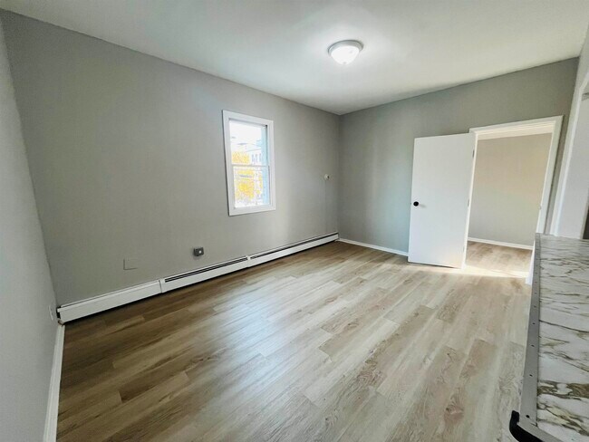 Building Photo - 236 Old Bergen Rd