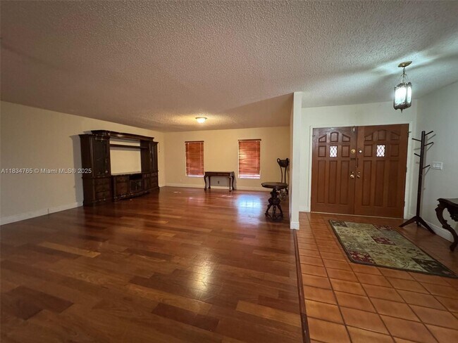Building Photo - 13501 SW 104th Ave