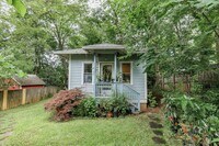Building Photo - 145.5 HILLSIDE ST | 1 BED 1 BATH COTTAGE