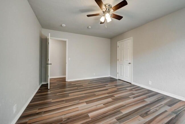 Building Photo - 1011 W Gemini Rd