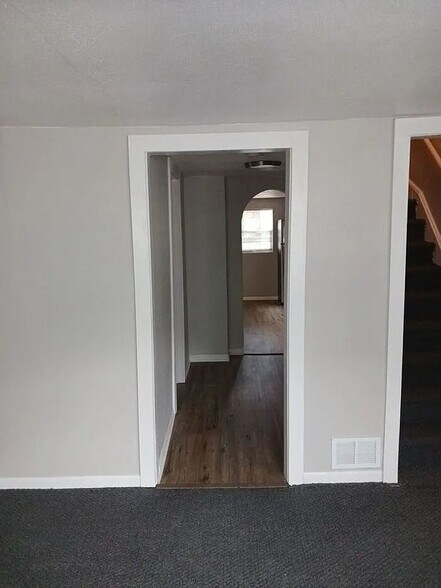 Building Photo - 1821 Marquette St