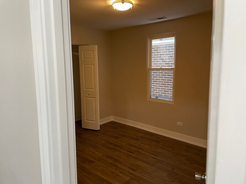 Building Photo - 4407 S Wallace St