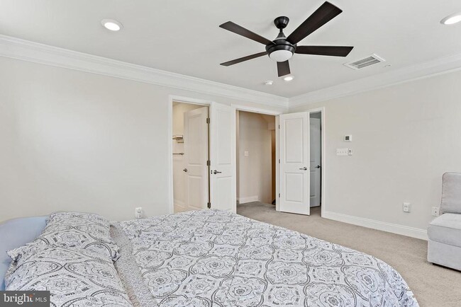 Building Photo - 8164 Trotters Chase