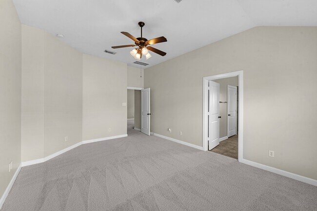 Building Photo - 4014 Pinecrest Hollow