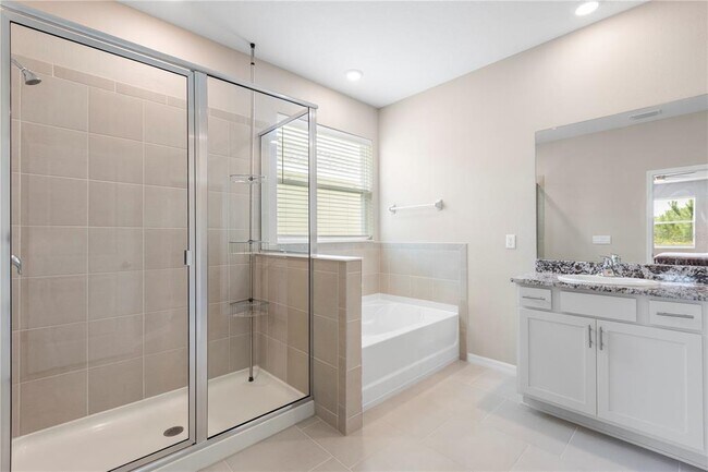 Building Photo - 33700 Hamilton Hl Ln