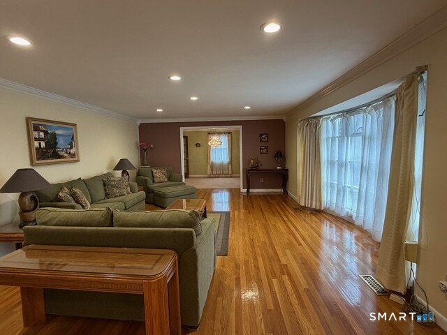 Building Photo - 16 Clearview Dr