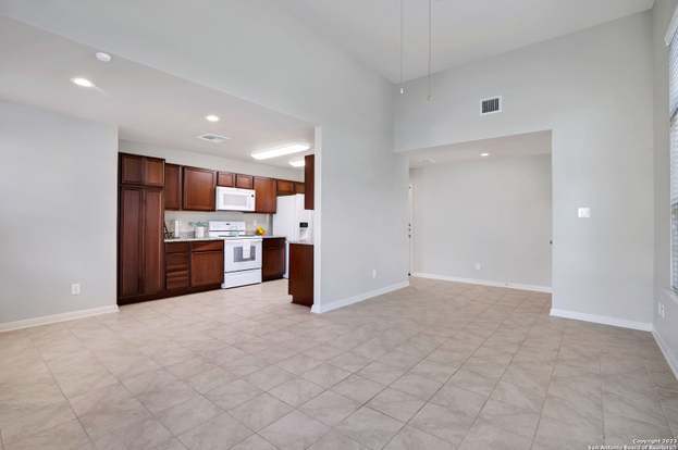 Building Photo - 130 Villa Grande