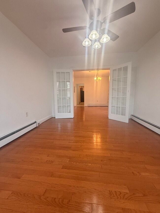 Building Photo - 220 Summit Ave