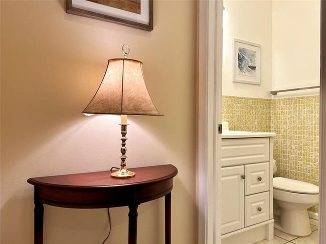 Building Photo - 2271 NE 68th St