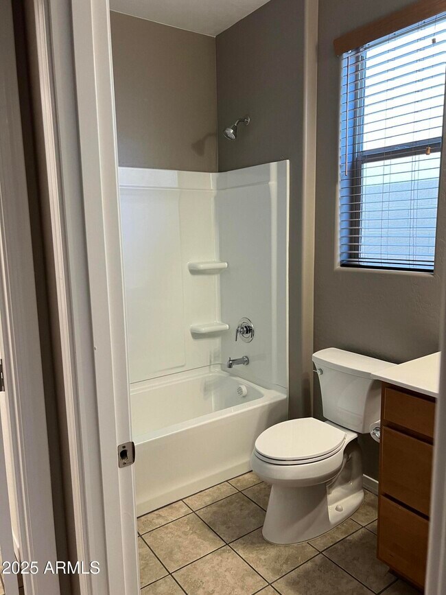 Building Photo - 19955 W Heatherbrae Dr