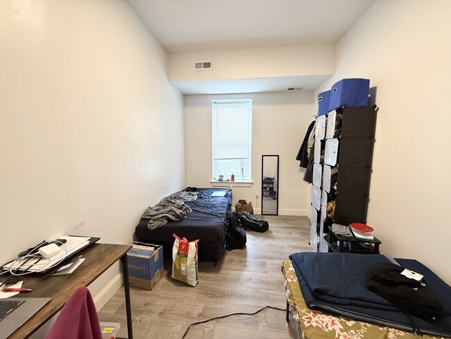 Building Photo - 301-305-305 Dudley St