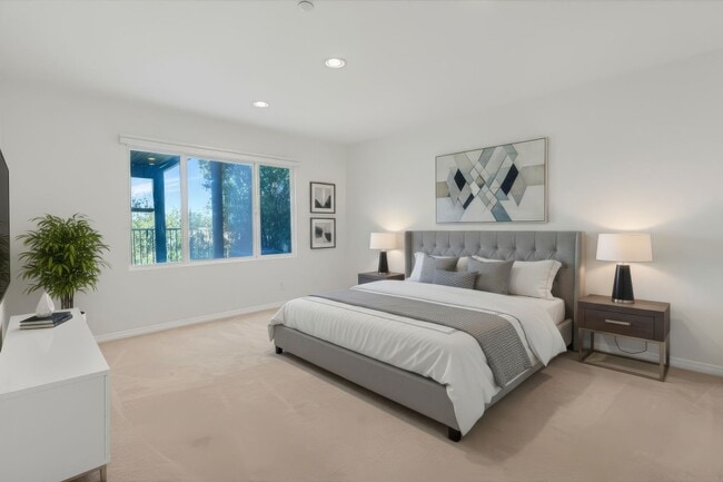 Building Photo - Modern 5-Bedroom Home with Spectacular Vie...