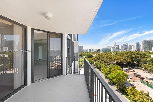 Building Photo - 1865 Brickell Ave