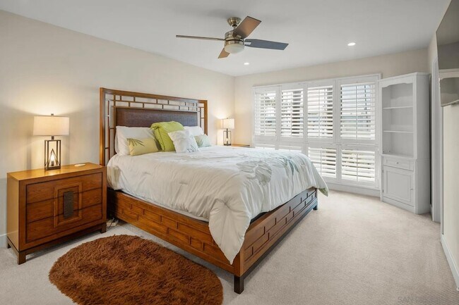 Building Photo - 8 Antigua Ct