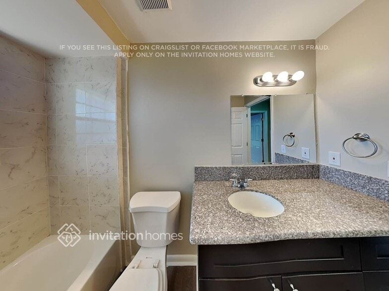 Building Photo - 8 Erwood Pl