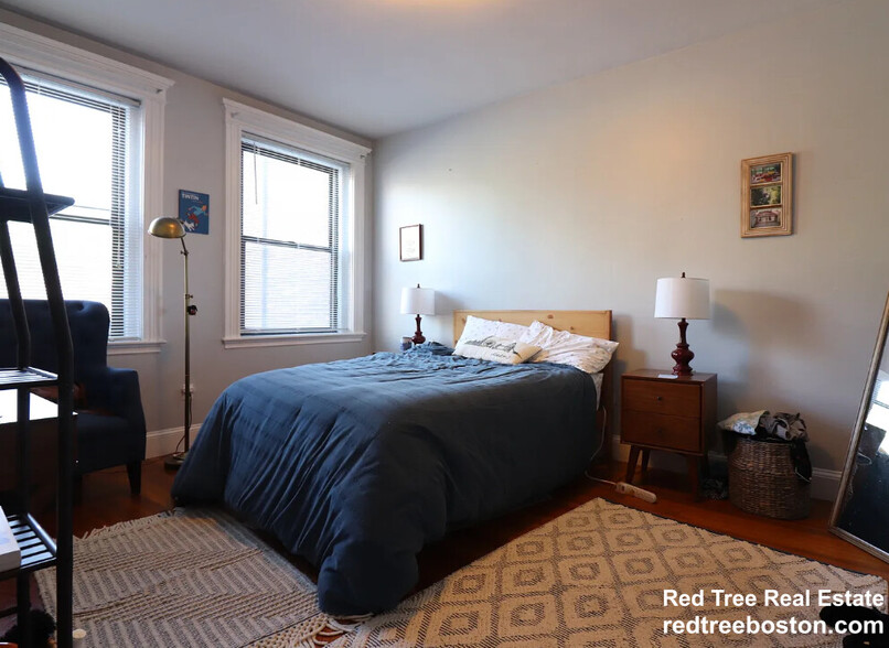Apt #1 , 3bed - 175 Harvard St