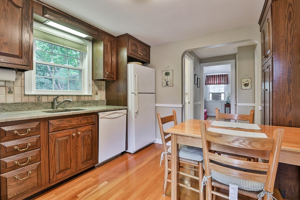Building Photo - 38 Norwich Cir
