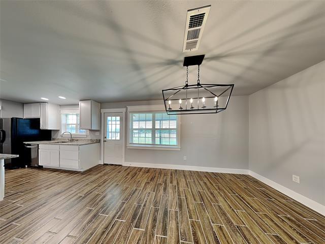 Building Photo - 1875 Pvt Rd 5273