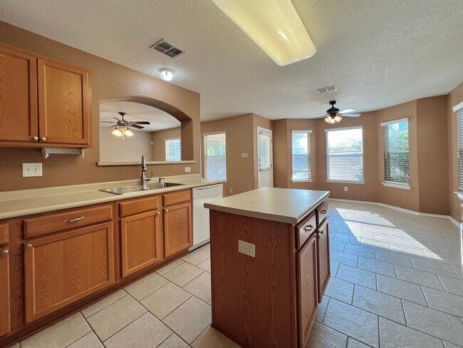 Building Photo - 11111 Dewberry Field