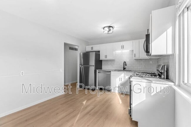 Building Photo - 1450 Tahoe Dr