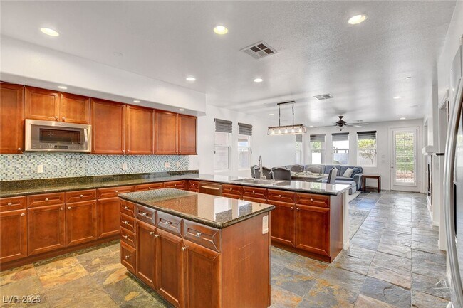 Building Photo - 4125 W Erinbird Ave