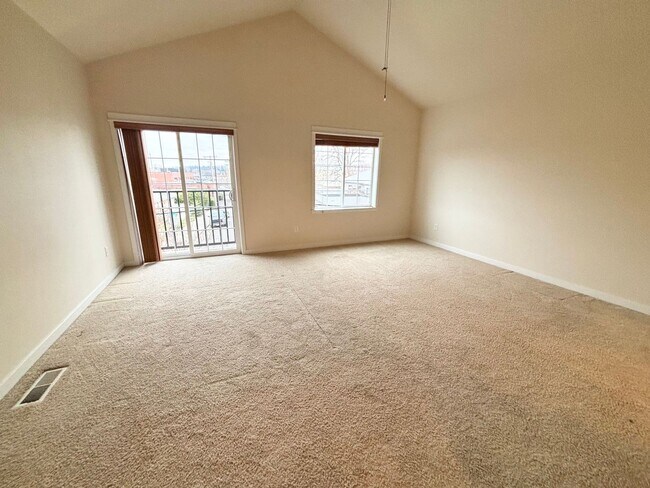 Building Photo - Charming 2BD 2BA Home In Beaverton!!